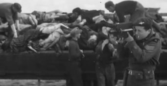ΓΙΑΤΙ ΟΙ ΒΡΕΤΑΝΟΙ ΕΞΑΦΑΝΙΣΑΝ ΤΟ ΦΙΛΜ ΤΟΥ ΧΙΤΣΚΟΚ ΑΠΟ ΤΙΣ ΘΗΡΙΩΔΙΕΣ ΤΩΝ ΝΑΖΙ; ΚΑΤΕΡΡΕΥΣΕ ΓΙΑ ΜΙΑ ΕΒΔΟΜΑΔΑ ΟΤΑΝ ΕΙΔΕ ΤΙΣ ΕΙΚΟΝΕΣ ΑΠΟ ΤΑ ΣΤΡΑΤΟΠΕΔΑ