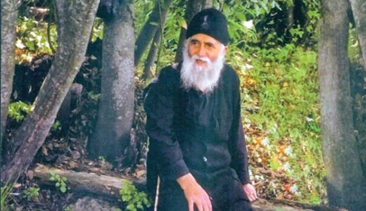 Η ΕΛΛΑΔΑ ΘΑ ΣΩΘΕΙ ΑΛΛΑ ΟΧΙ ΑΠΟ ΤΟΥΣ ΠΟΛΙΤΙΚΟΥΣ. ΓΕΡΟΝΤΑΣ ΠΑΪΣΙΟΣ